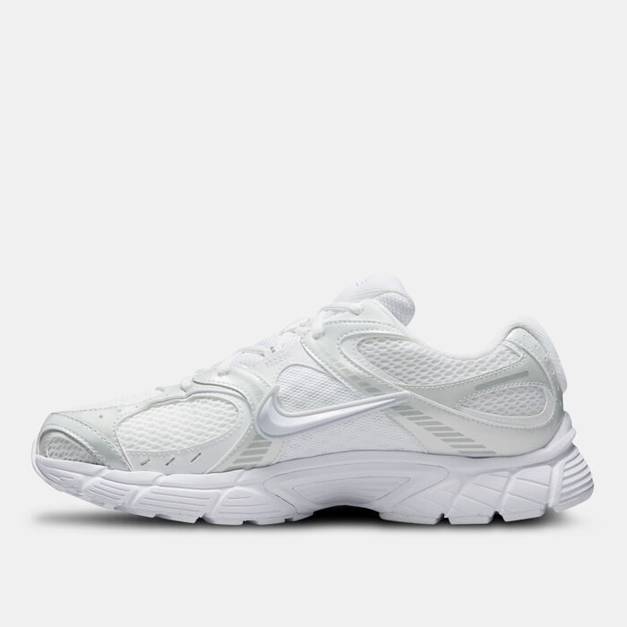 Nike Men's V5 RNR Shoes White Nike Men's V5 RNR Shoes White image number 2