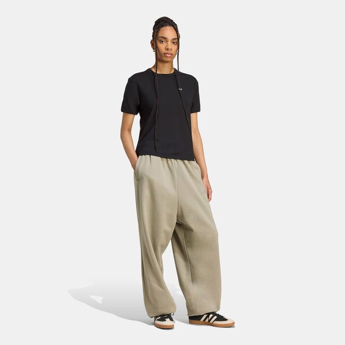 adidas Originals Women's Premium Essentials T-Shirt Black adidas Originals Women's Premium Essentials T-Shirt Black image number 2