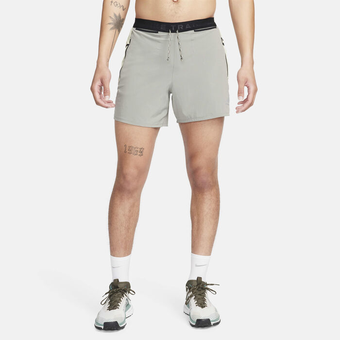 Nike Men's Second Sunrise Dri-FIT Trail Running Shorts Grey Nike Men's Second Sunrise Dri-FIT Trail Running Shorts Grey image number 0
