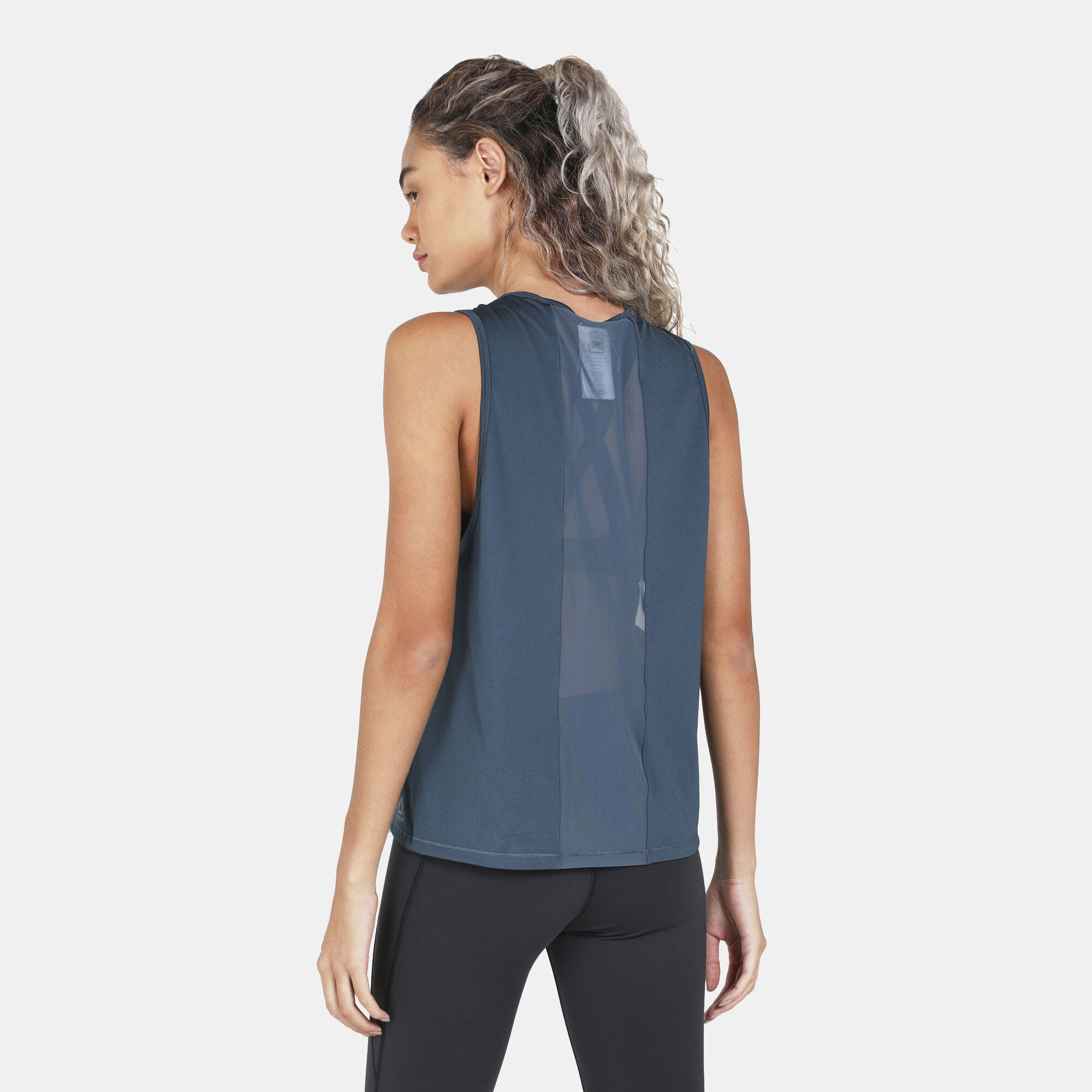 Les mills clothing outlet sales