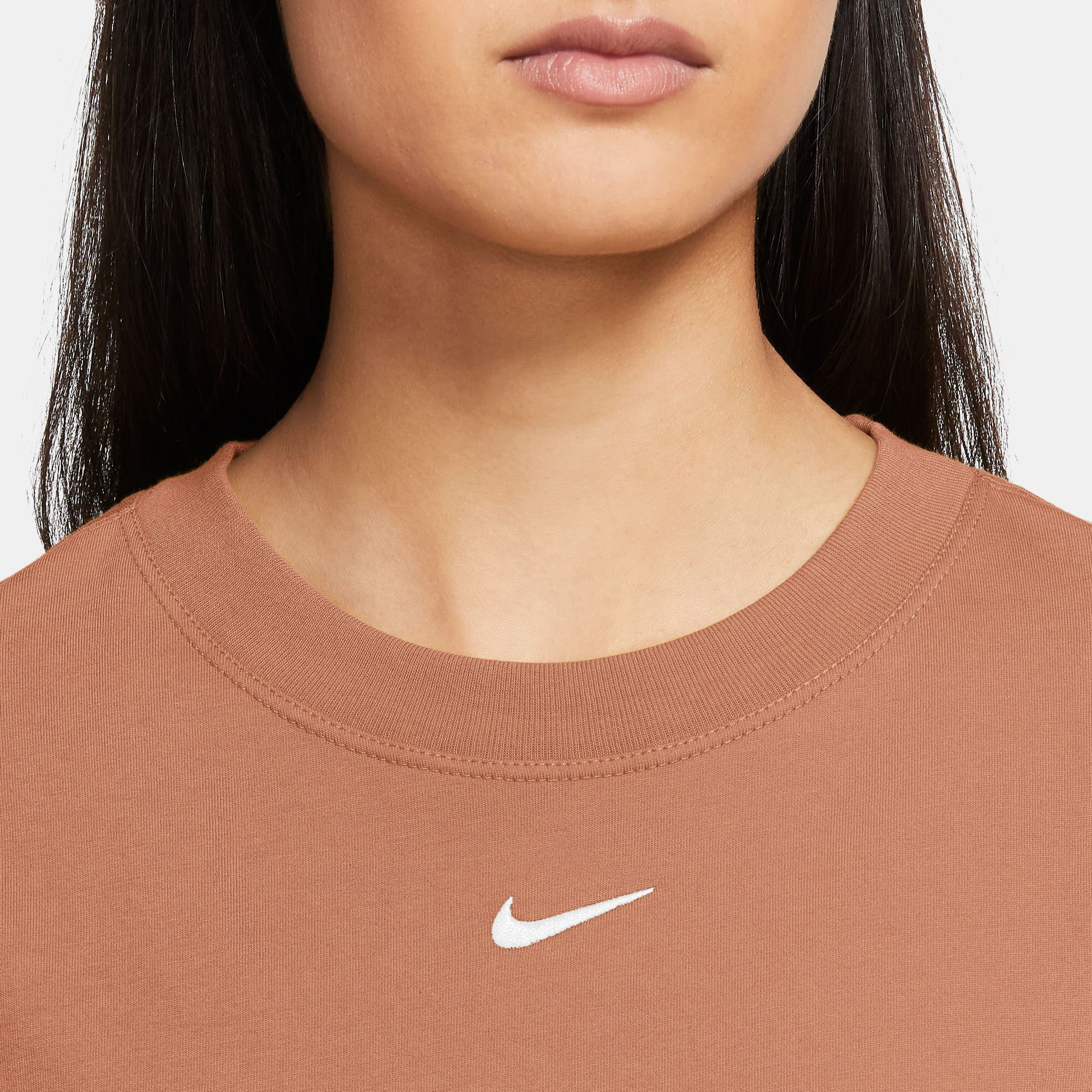 Women s Sportswear Essential T Shirt Peach Nike in KSA SSS