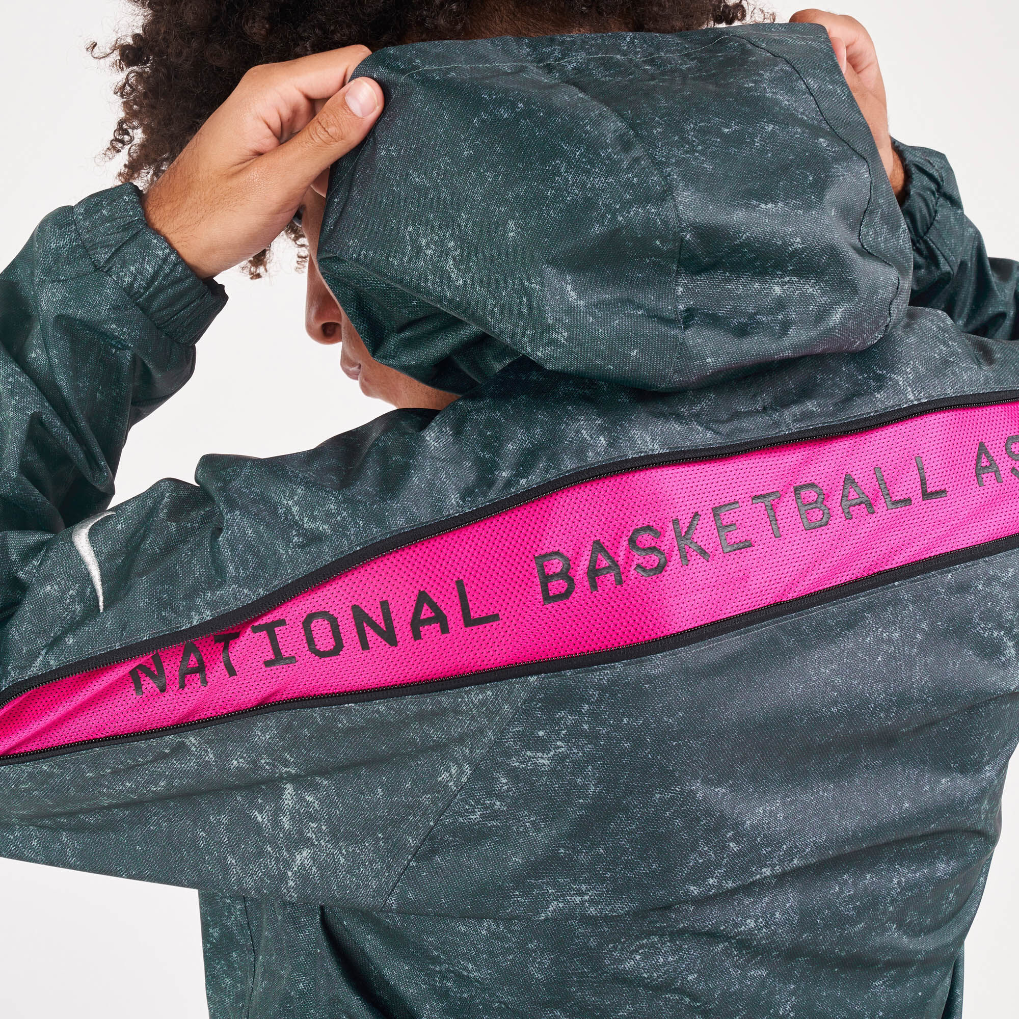 Nike Men s NBA Team 31 Courtside Jacket Black in KSA SSS