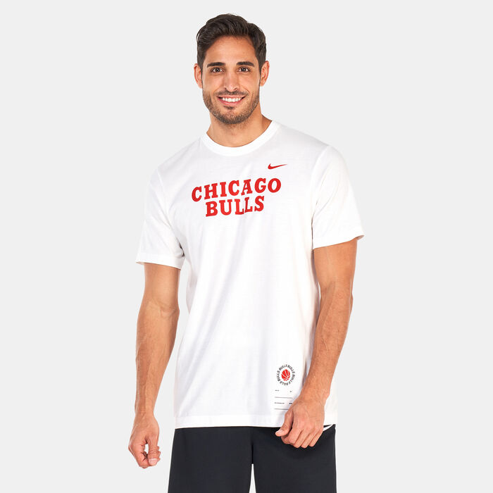 Nike Men's NBA Chicago Bulls T-Shirt White Nike Men's NBA Chicago Bulls T-Shirt White image number 0