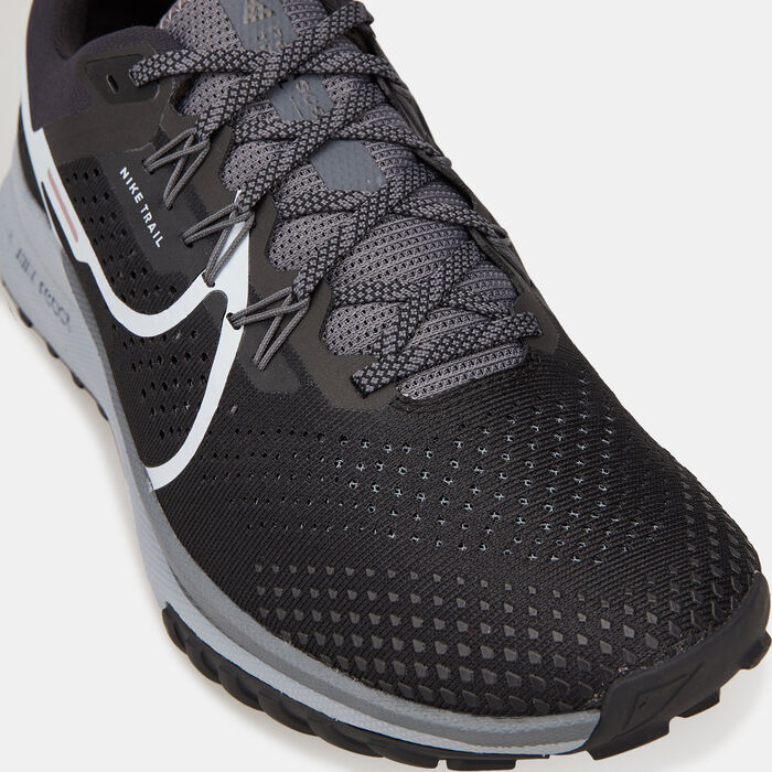 Buy Nike Men's Pegasus Trail 4 Trail-Running Shoe Black in KSA -SSS