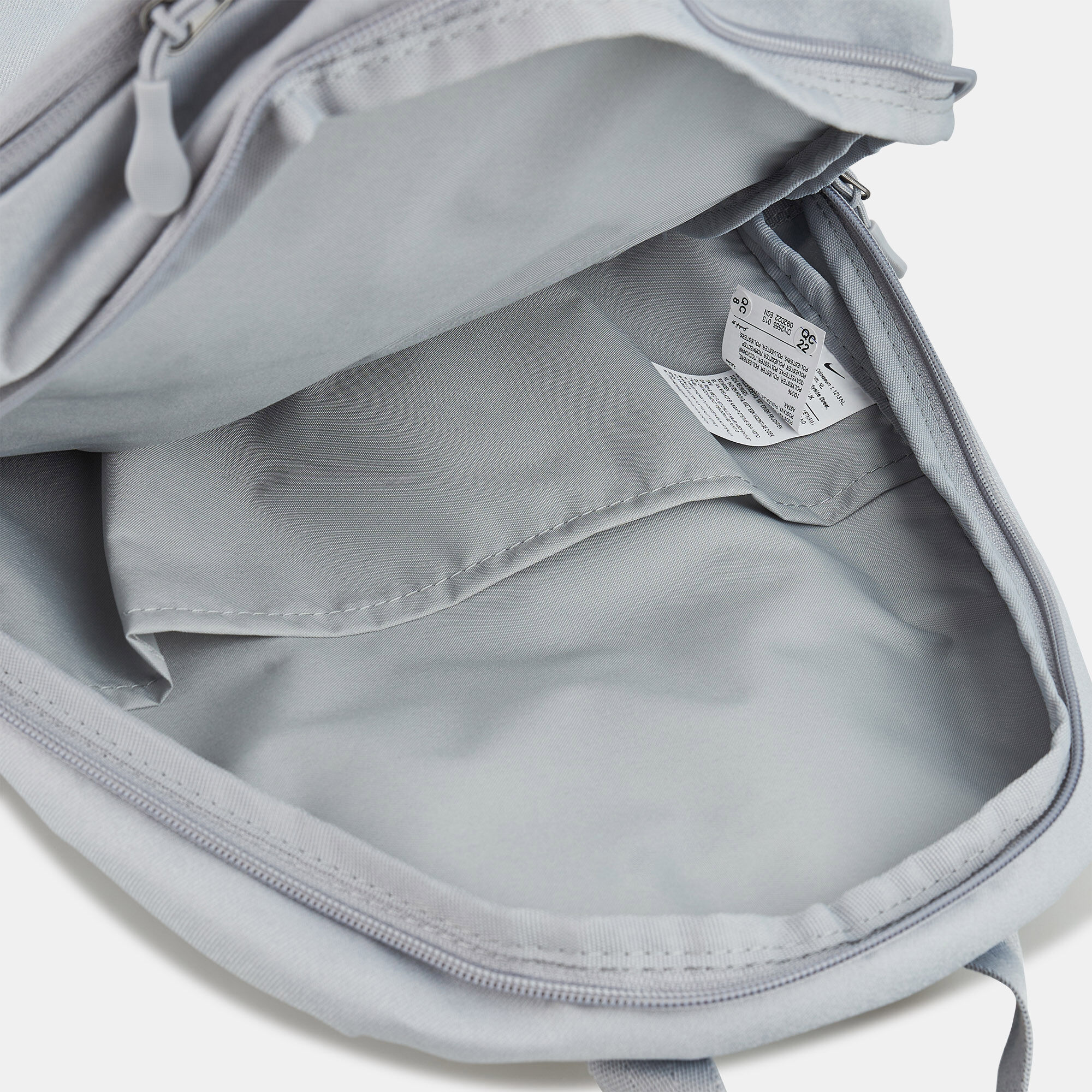 Nike elemental backpack inside top