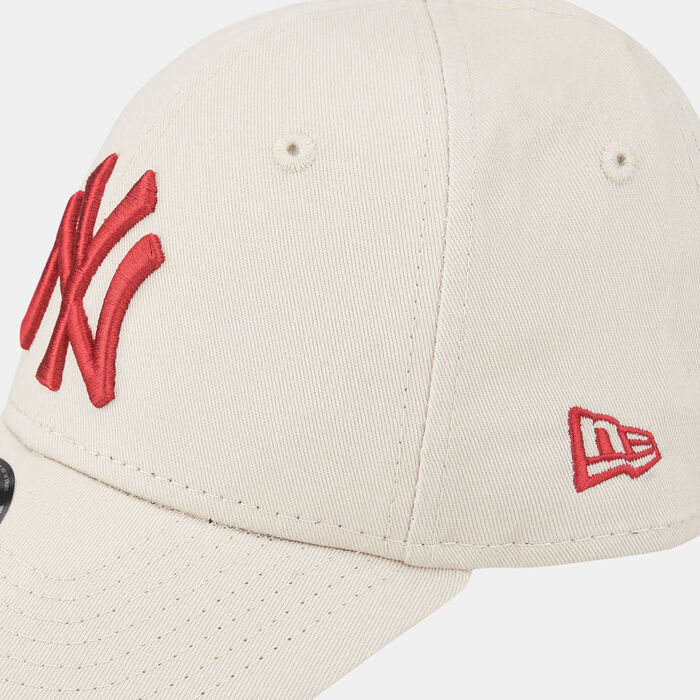 New Era Men's League Essentials 9FORTY New York Yankees Cap Beige New Era Men's League Essentials 9FORTY New York Yankees Cap Beige image number 2