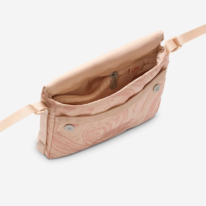 Nike Women's Sportswear Futura 365 Crossbody Bag Brown Nike Women's Sportswear Futura 365 Crossbody Bag Brown image number 3