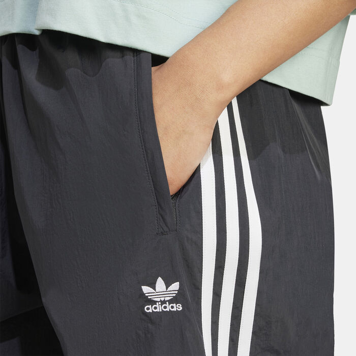 adidas Originals Women's 3-Stripes Woven Parachute Track Pants Black image number 3