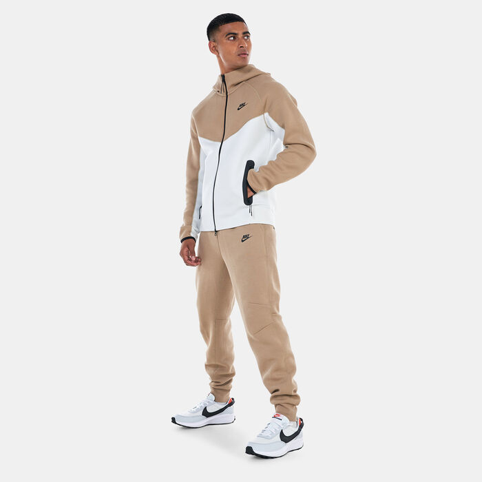 Buy Nike Men's Sportswear Tech Fleece Joggers Beige in KSA -SSS