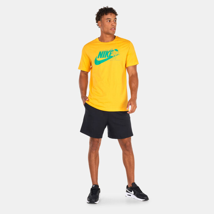 Nike Men's Sportswear T-Shirt yellow image number 2