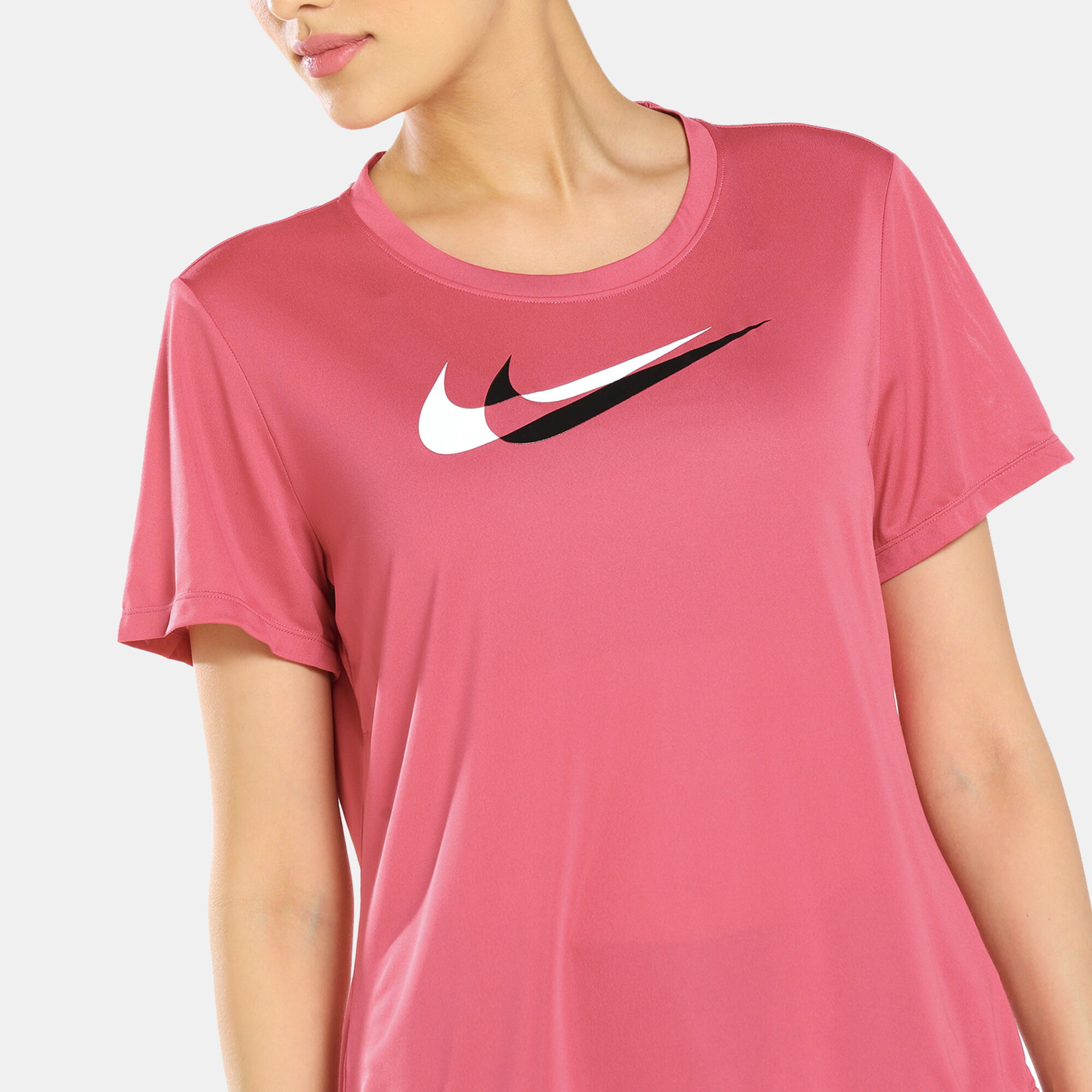 Nike swoosh t shirt pink shop