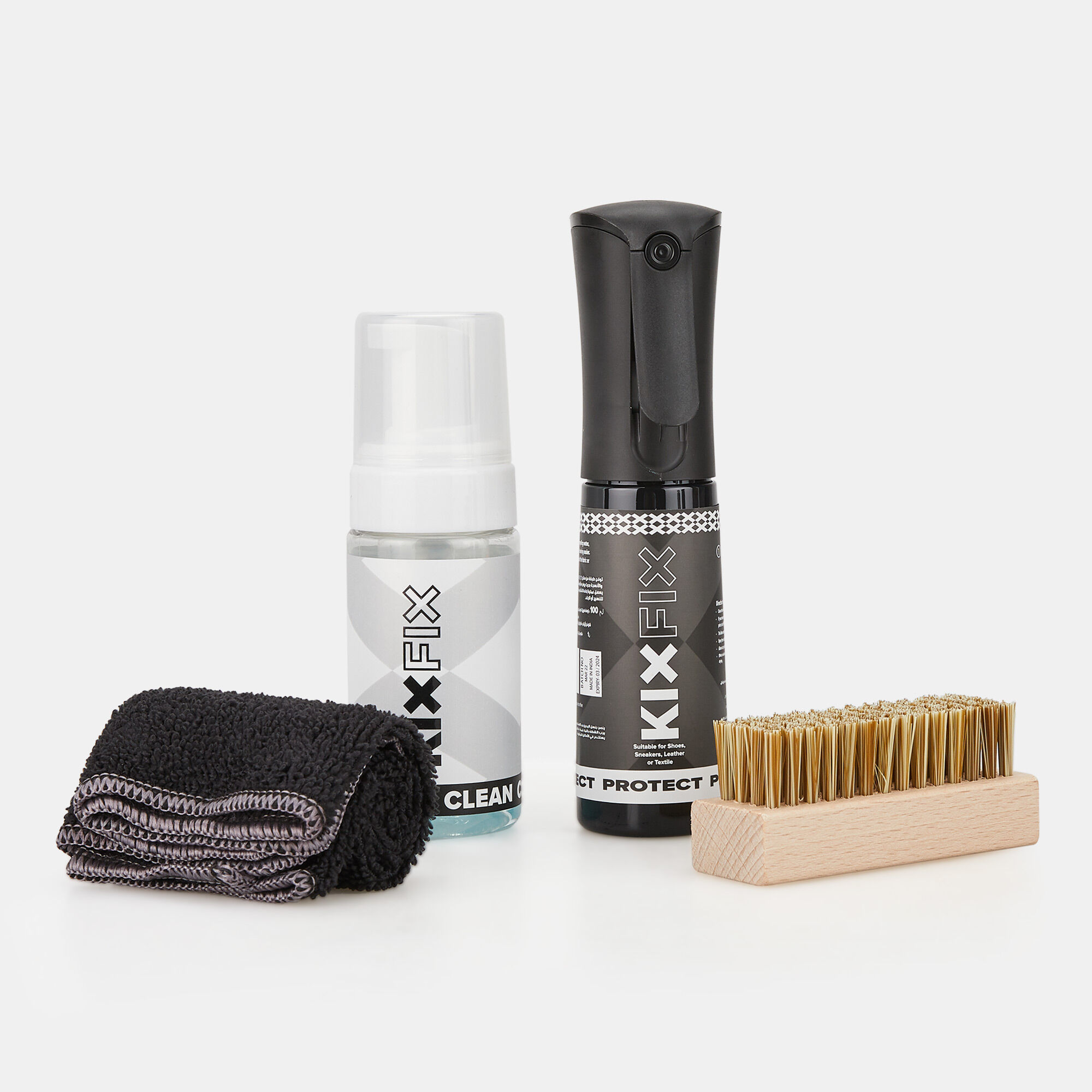  Krispy Kixx All In One Shoe Cleaning Kit - Footwear Cleaner for  Sneakers, Boots, Cleats, and Many Other Shoe Types : Clothing, Shoes &  Jewelry