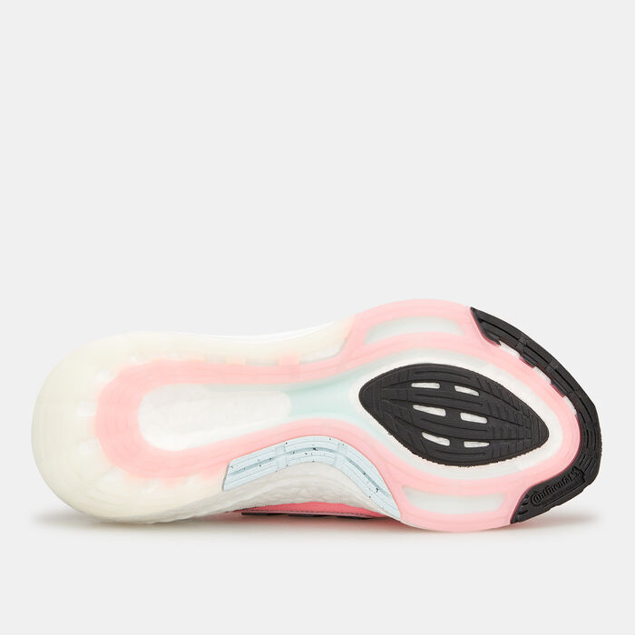 adidas Women's ULTRABOOST 22 Shoe Pink adidas Women's ULTRABOOST 22 Shoe Pink image number 3