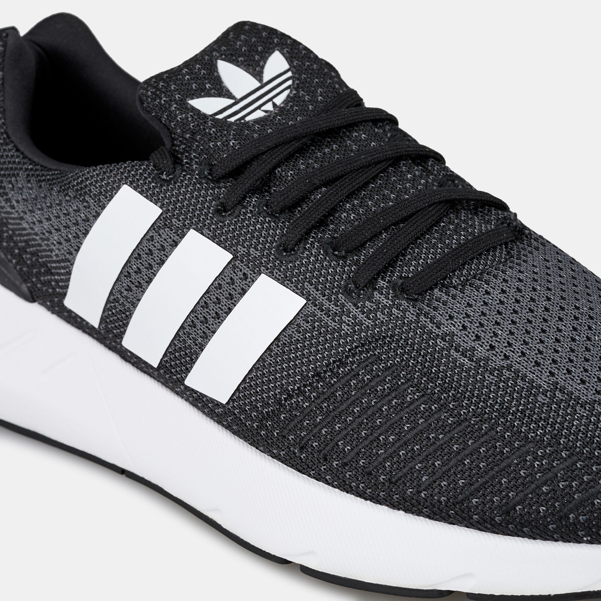 Men's originals swift run low shoes top