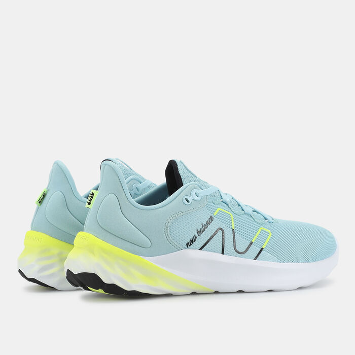 New Balance Women's WROAVV2 Shoe Blue New Balance Women's WROAVV2 Shoe Blue image number 2