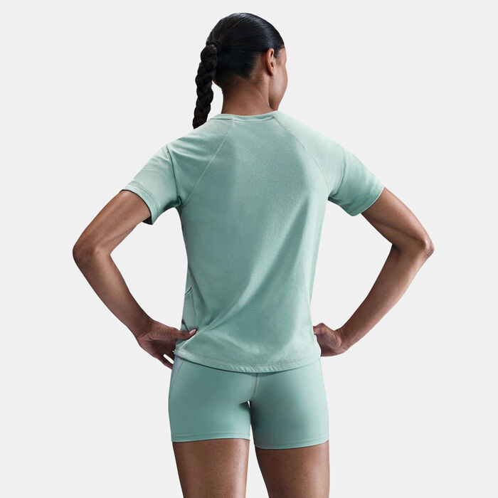 Nike Women's Trail Dri-FIT Running Top Green Nike Women's Trail Dri-FIT Running Top Green image number 1