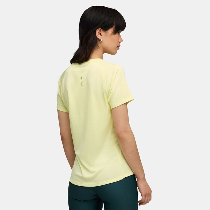 PUMA Women's VELOCITY Running T-Shirt Gold PUMA Women's VELOCITY Running T-Shirt Gold image number 1