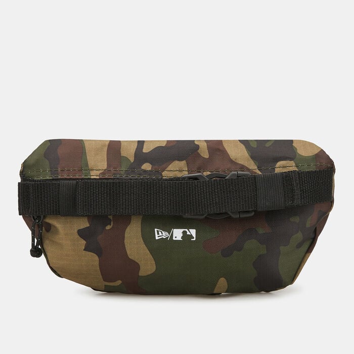 New Era Men's MLB New York Yankees Mini Waist Bag Green New Era Men's MLB New York Yankees Mini Waist Bag Green image number 1