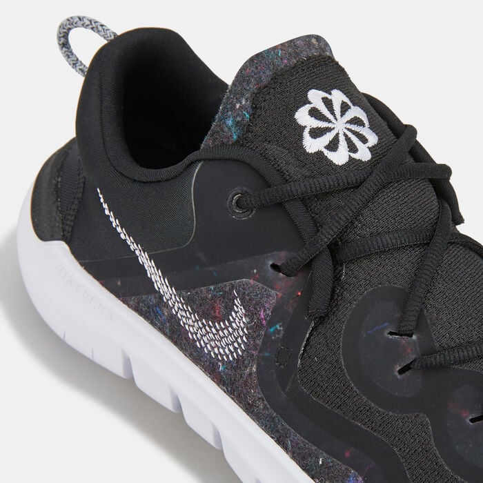 Nike Women's Flex Run 2021 Road Running Shoe Black Nike Women's Flex Run 2021 Road Running Shoe Black image number 4