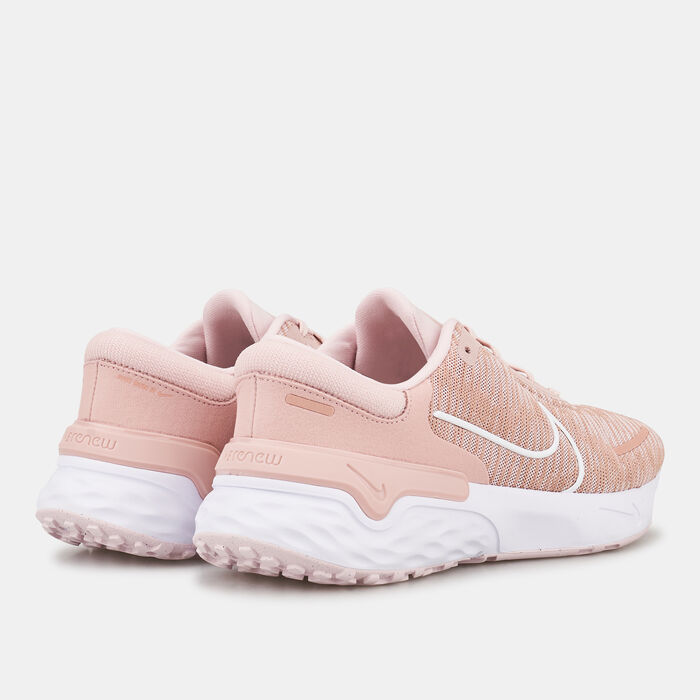Nike Women's Renew Run 4 Shoe Beige Nike Women's Renew Run 4 Shoe Beige image number 3