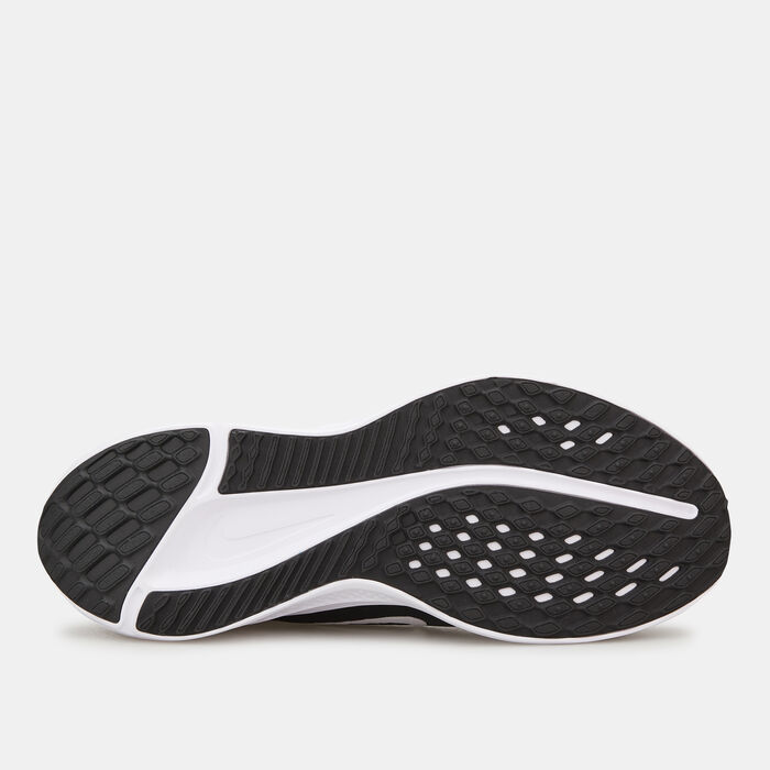 Nike Men's Quest 5 Road Running Shoe Black image number 3