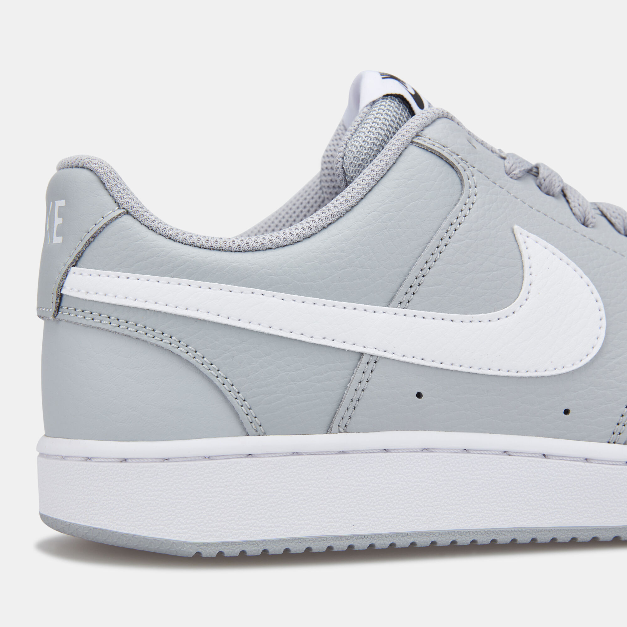 nike shoes price 40000