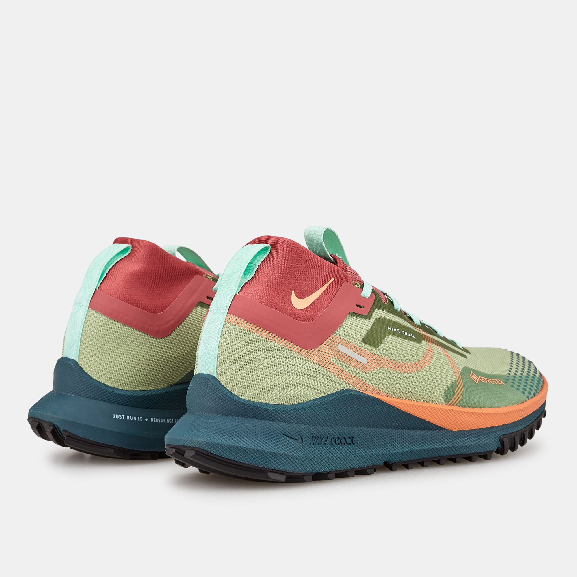 Women s Pegasus Trail 4 GORE TEX Shoe Green Nike in KSA SSS