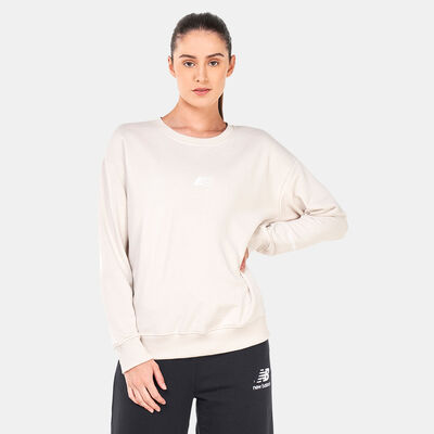 New Balance Women's Essentials Crew Sweatshirt Black New Balance Women's Essentials Crew Sweatshirt Black