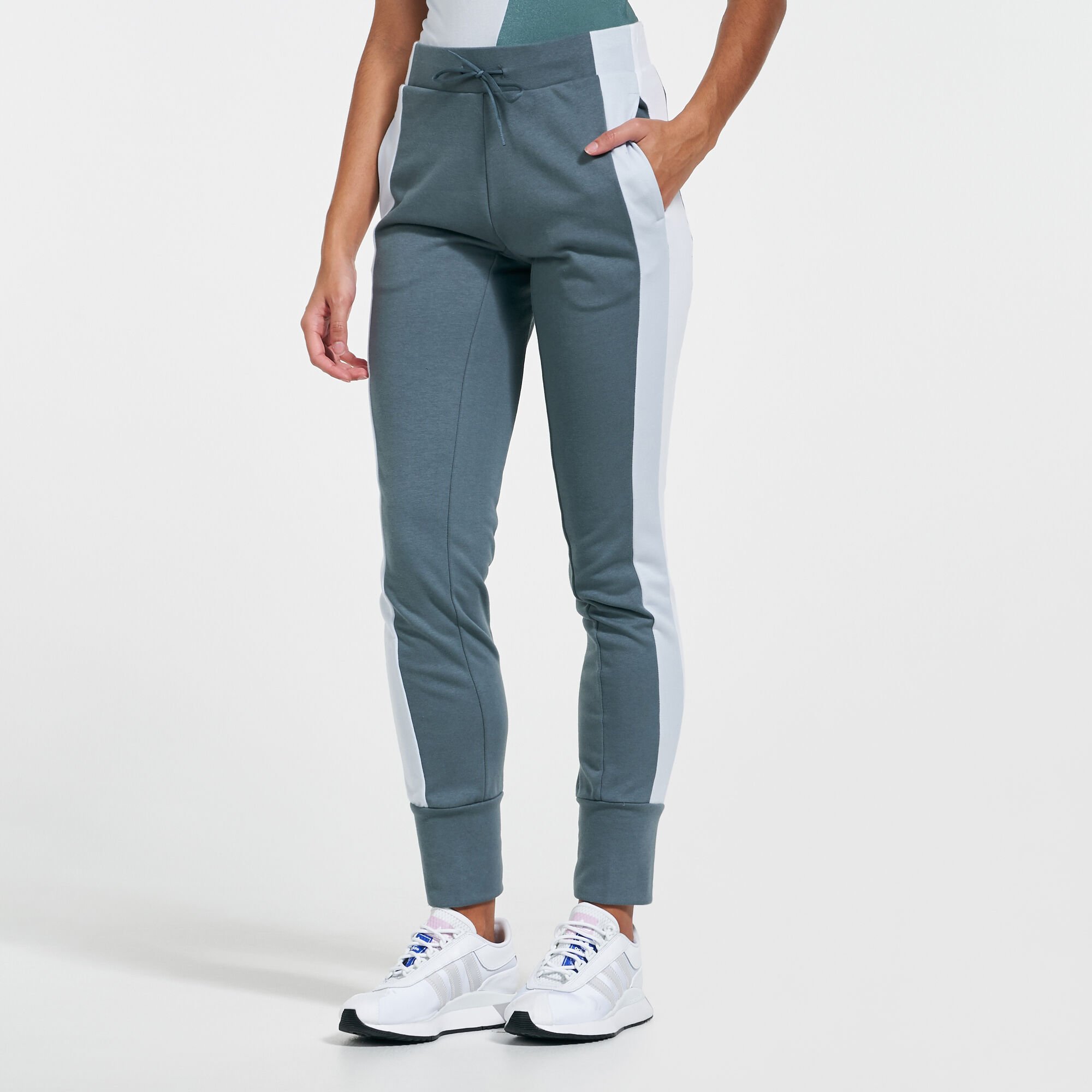 Women s Sportswear Badge Of Sport Tracksuit