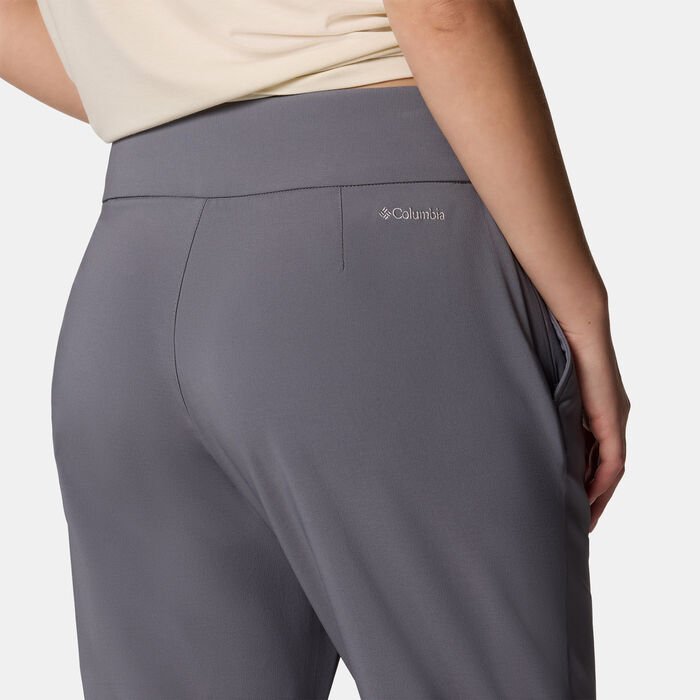 Columbia Women's All Seasons Hiking Pull-On Pants Grey Columbia Women's All Seasons Hiking Pull-On Pants Grey image number 3