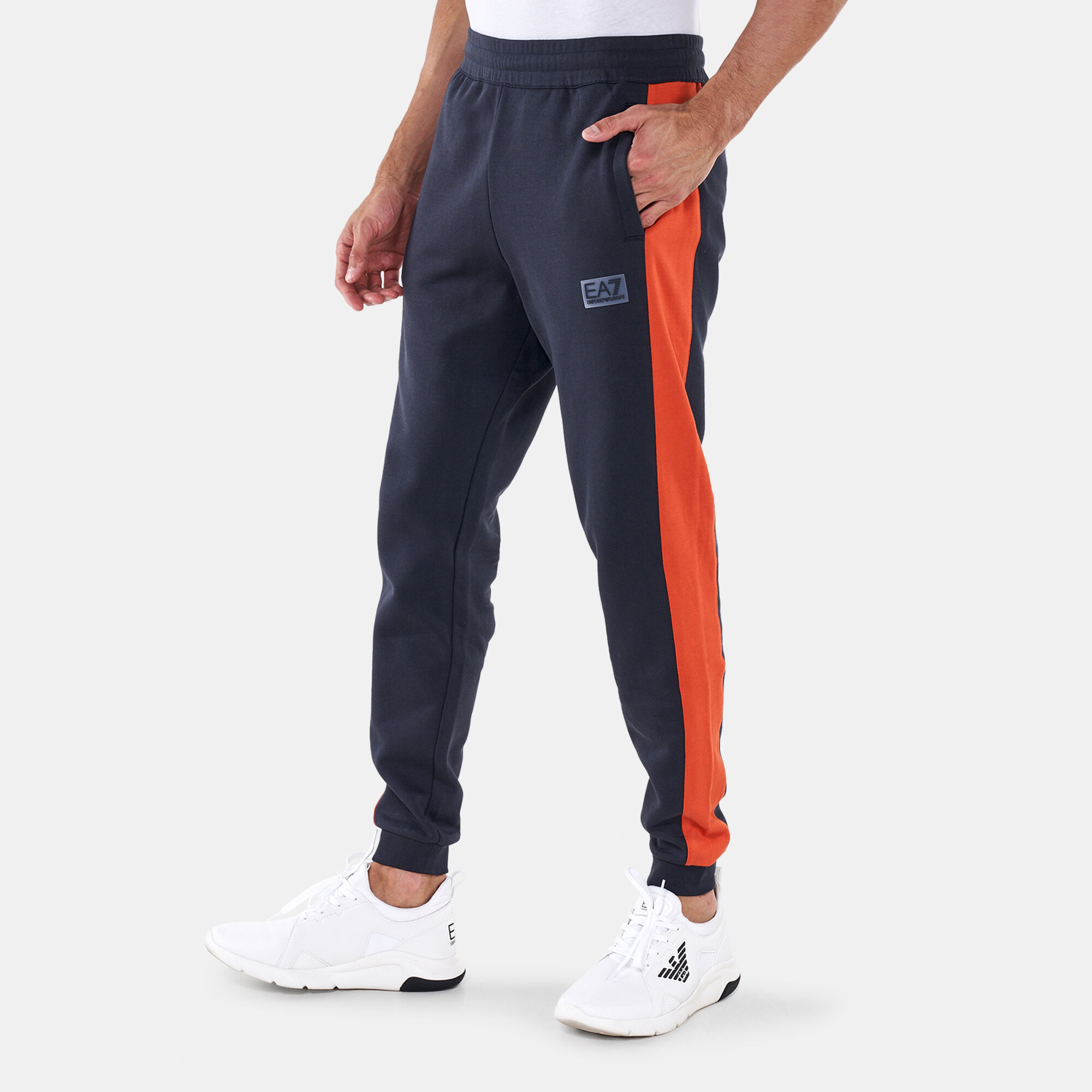 Ea7 pantaloni store