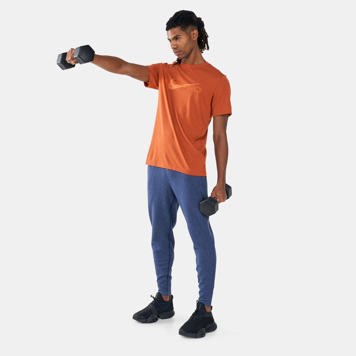 Nike Men's Yoga Pants image number 2