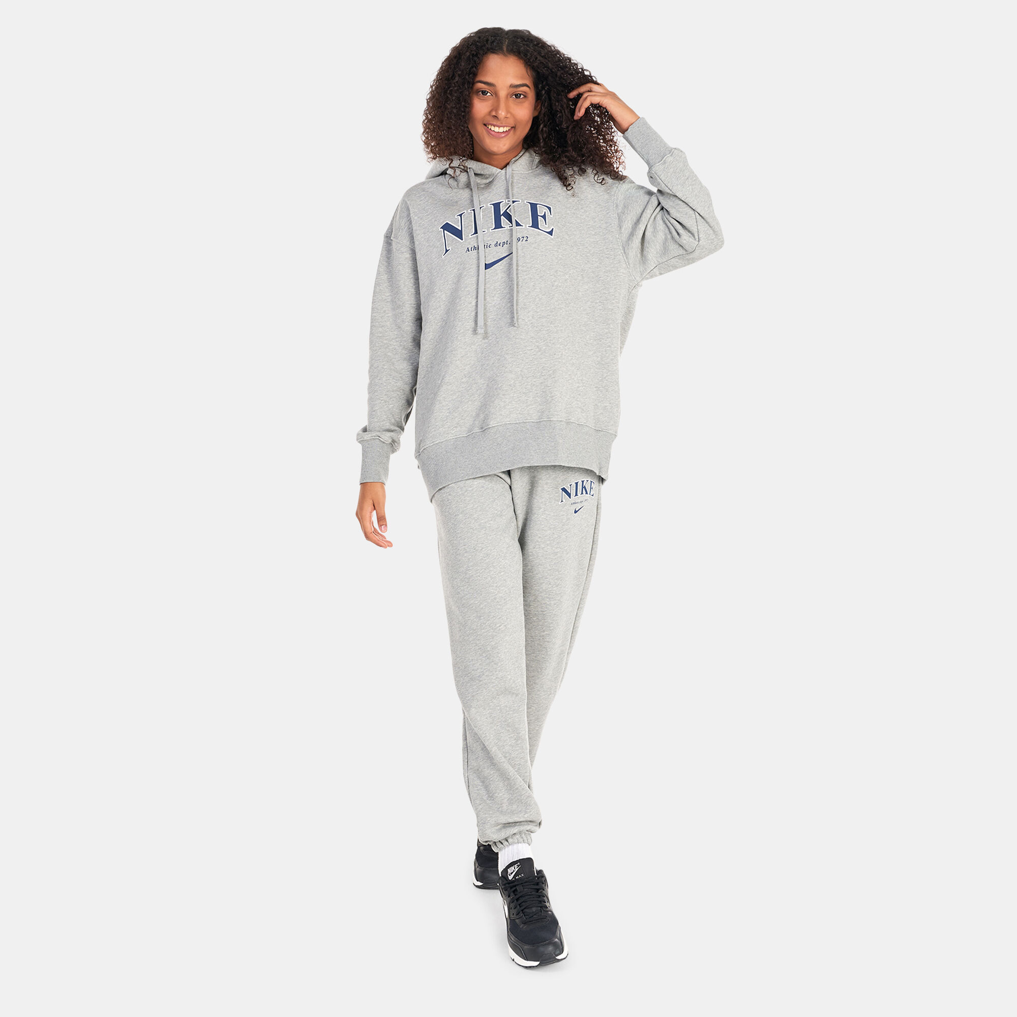 Nike hoodie and joggers womens clearance