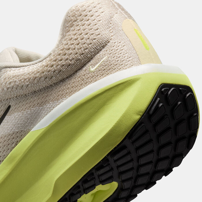 Nike Men's Winflo 11 Road Running Shoes White Nike Men's Winflo 11 Road Running Shoes White image number 5