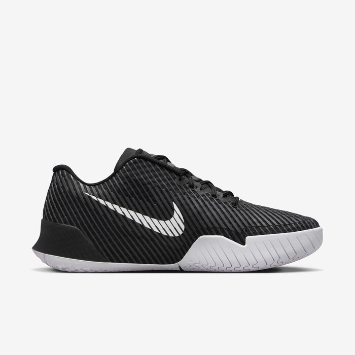 Nike Women's Court Air Zoom Vapor 11 Hard Court Tennis Shoes White Nike Women's Court Air Zoom Vapor 11 Hard Court Tennis Shoes White image number 2