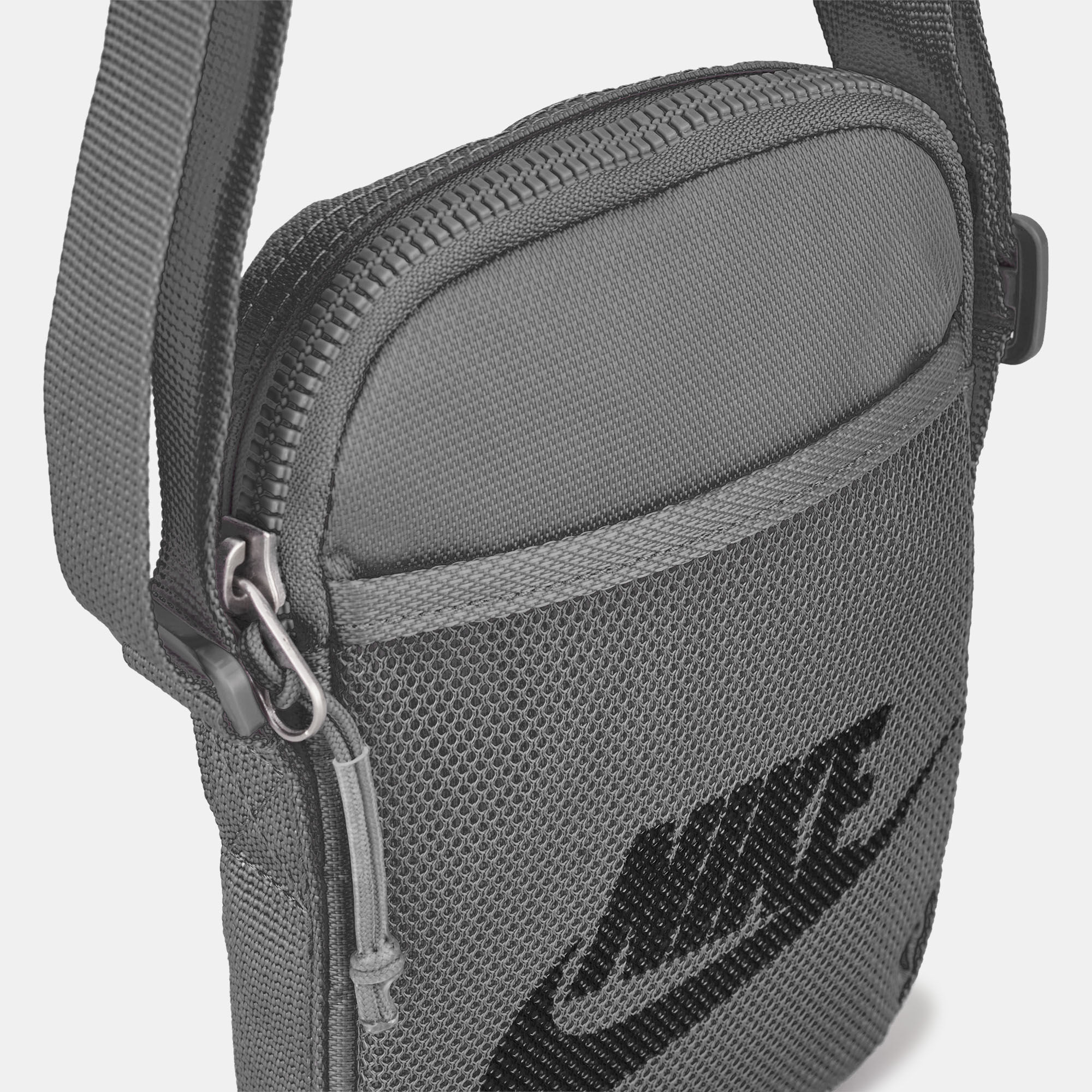 Nike crossbody bag clearance men's