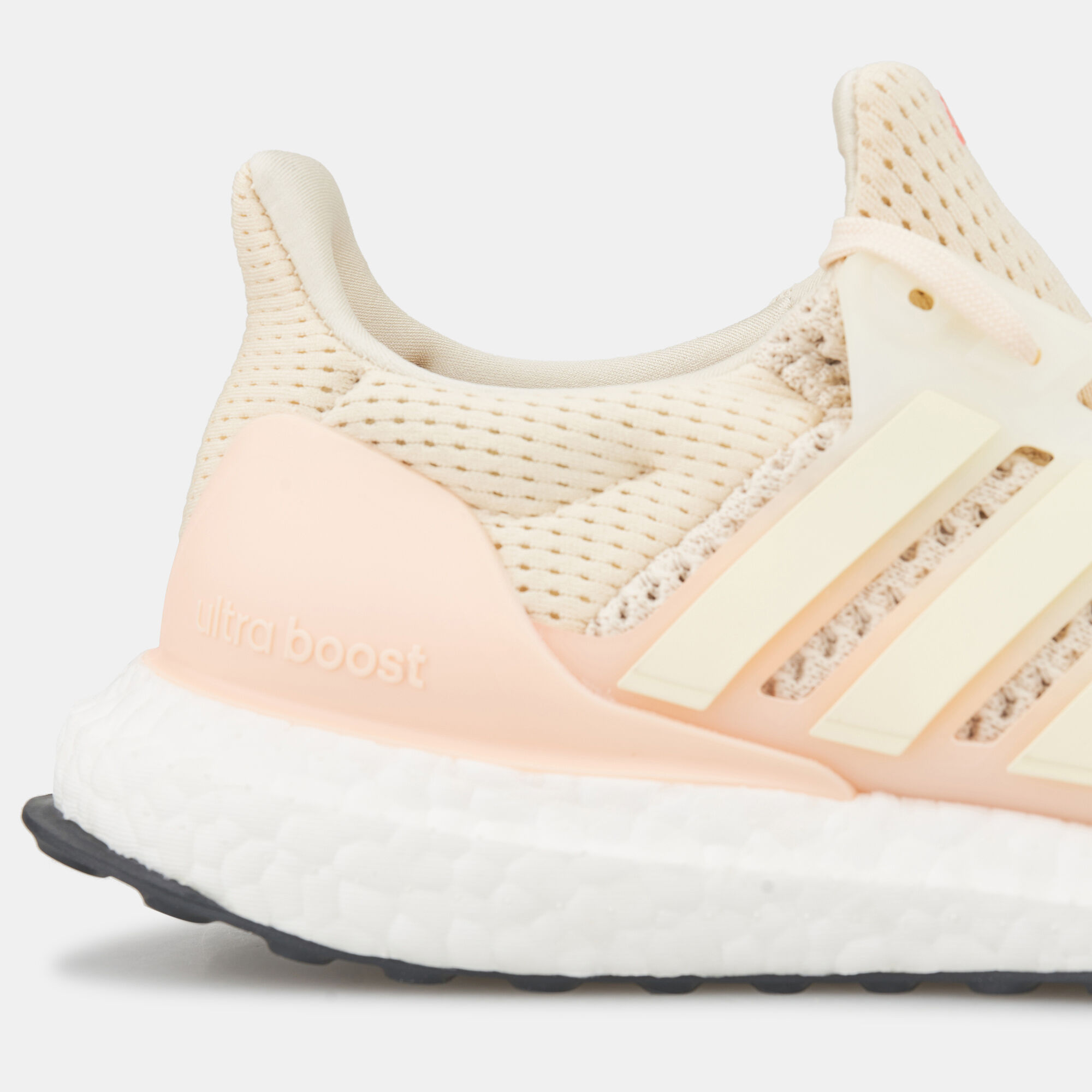 Womens hotsell ultraboost 4.