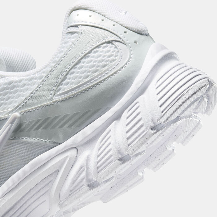 Nike Men's V5 RNR Shoes White Nike Men's V5 RNR Shoes White image number 5