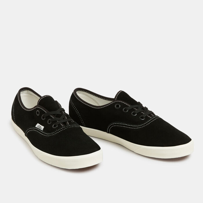 Vans Authentic Lowpro Unisex Shoes Black Vans Authentic Lowpro Unisex Shoes Black image number 1