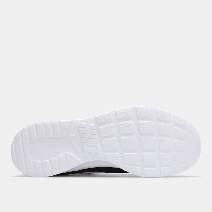 Nike Women's Tanjun Shoe Black image number 3