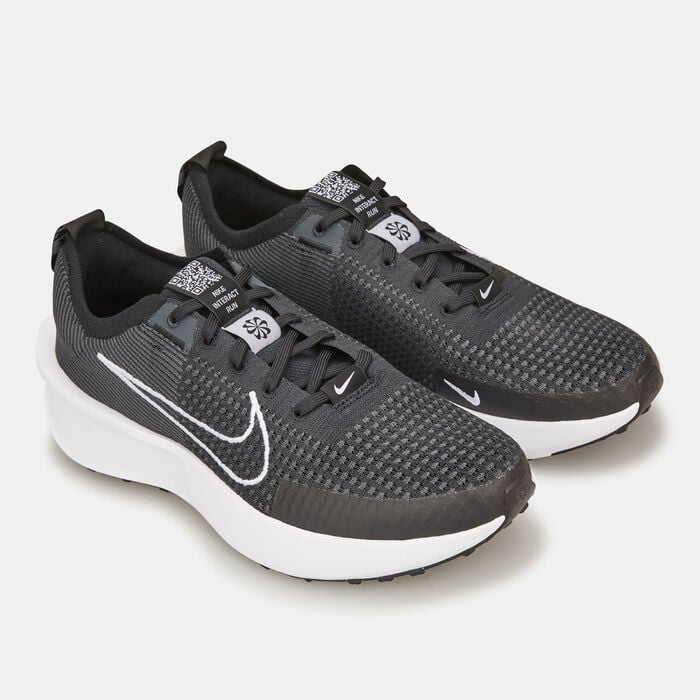 Nike Men's Interact Run Road Running Shoes Black Nike Men's Interact Run Road Running Shoes Black image number 1