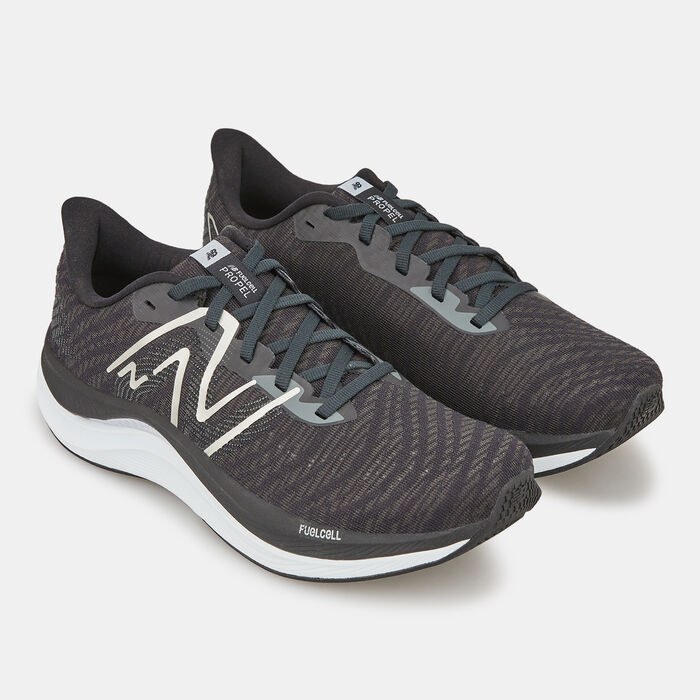 New Balance Women's FuelCell Propel v4 Shoe Black New Balance Women's FuelCell Propel v4 Shoe Black image number 1