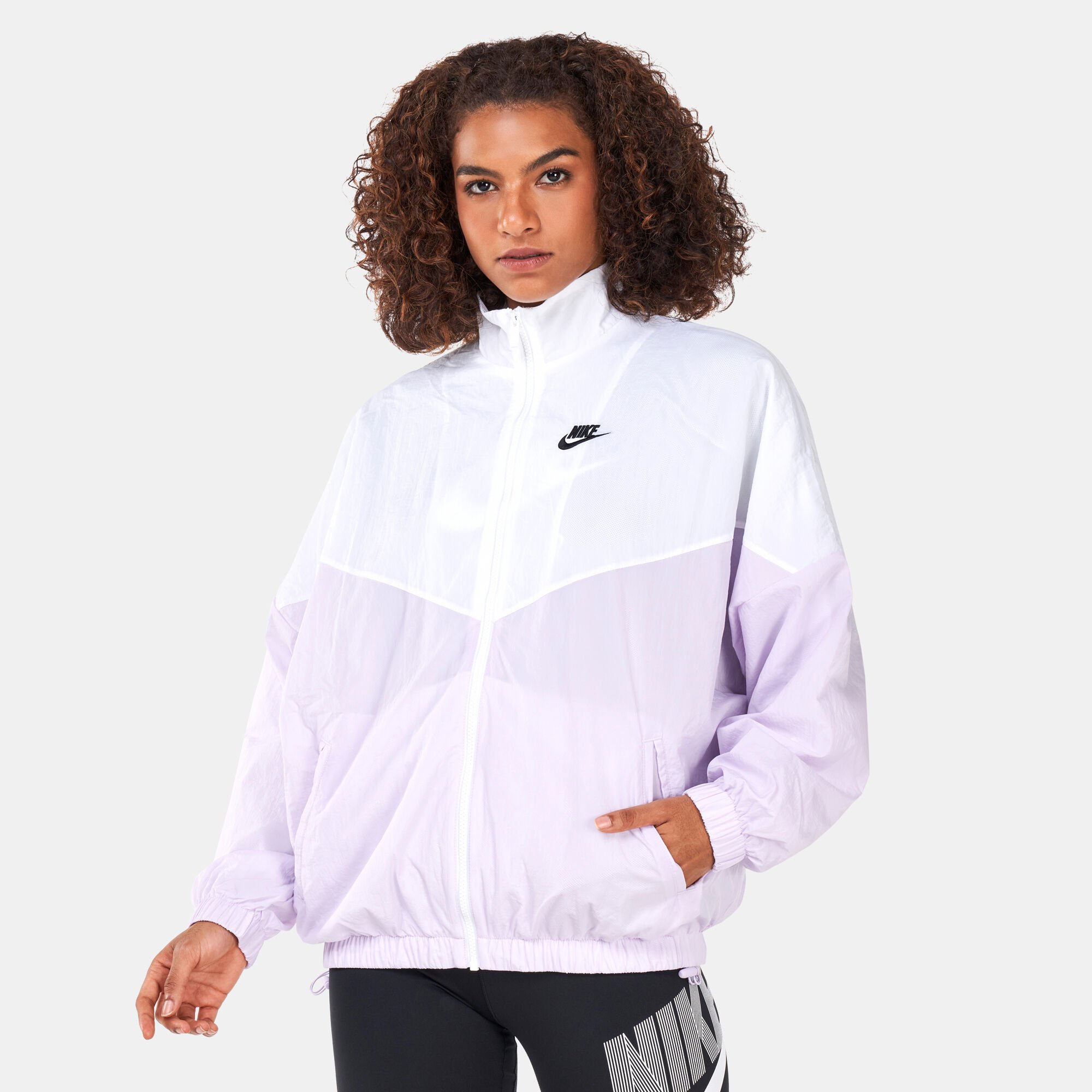 Nike sportswear windrunner 2025 women's woven windbreaker