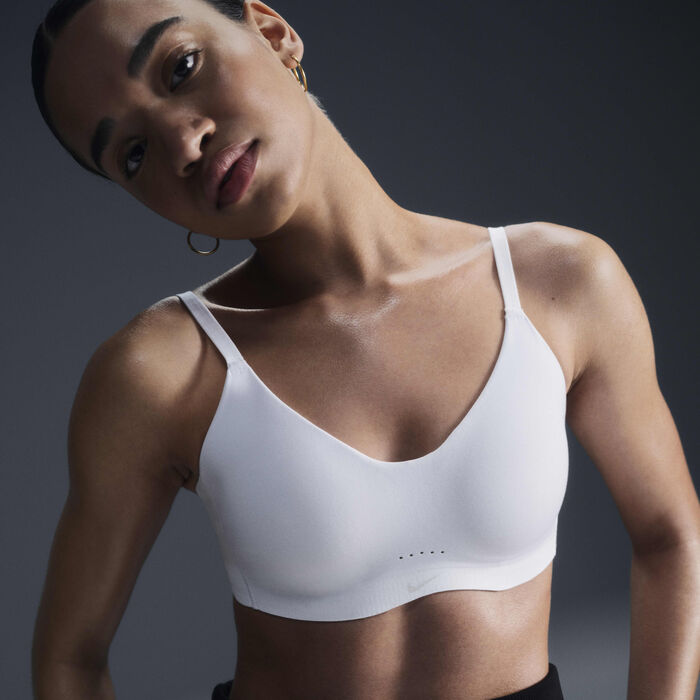 Nike Women's Alate Minimalist Light-Support Convertible Sports Bra White Nike Women's Alate Minimalist Light-Support Convertible Sports Bra White image number 0