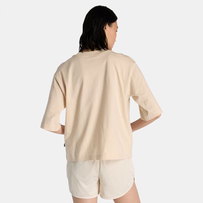 New Balance Women's Flower Logo Sweatshirt Brown New Balance Women's Flower Logo Sweatshirt Brown image number 1