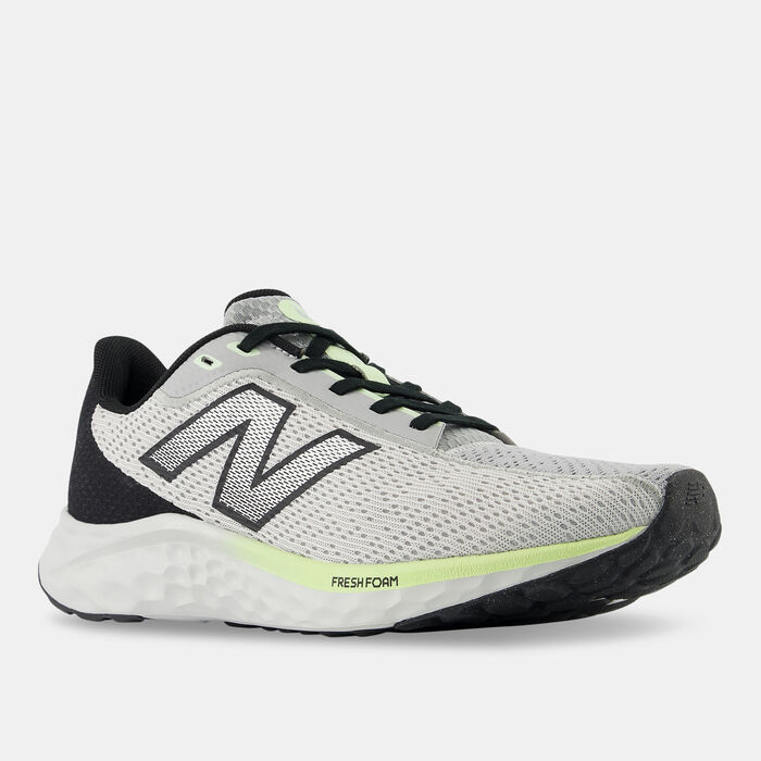 New Balance Men's Fresh Foam Arishi v4 Shoes White New Balance Men's Fresh Foam Arishi v4 Shoes White image number 1