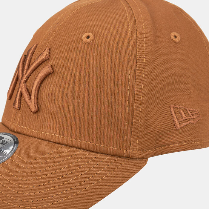 New Era Men's League Essentials 39THIRTY New York Yankees Cap Beige New Era Men's League Essentials 39THIRTY New York Yankees Cap Beige image number 2