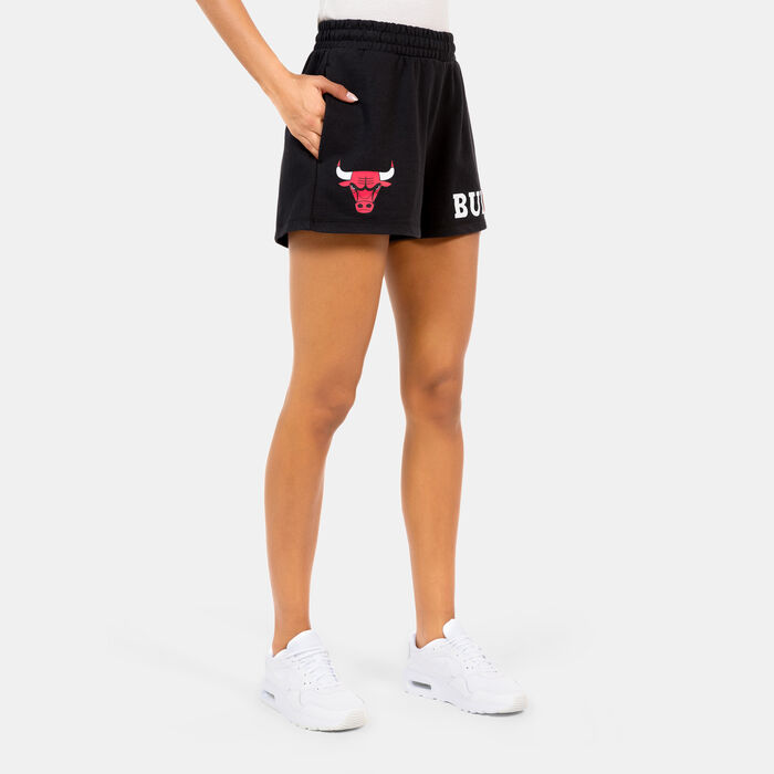 New Era Women's NBA Chicago Bulls Wordmark Shorts Black New Era Women's NBA Chicago Bulls Wordmark Shorts Black image number 0