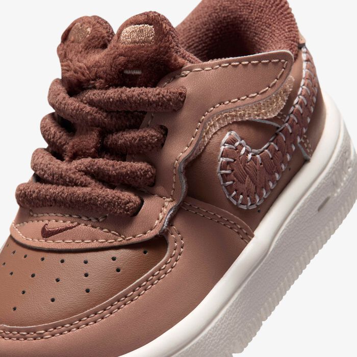 Nike Kids' Force 1 Low EasyOn Shoes Brown image number 6