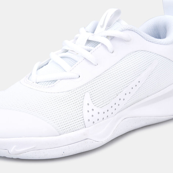 Nike Kids' Omni Multi-Court Indoor Court Shoes White image number 4